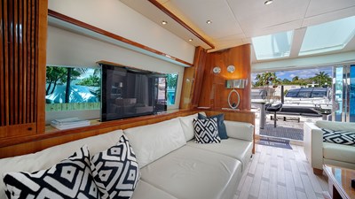 - 18 19_2007 108ft Sunseeker Predator