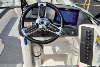 2022 Splendor 240 Platinum 26 27
