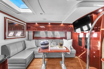 Sea Ray 500 Sundancer 13 Sea Ray Sundancer 500 _ Interior-5