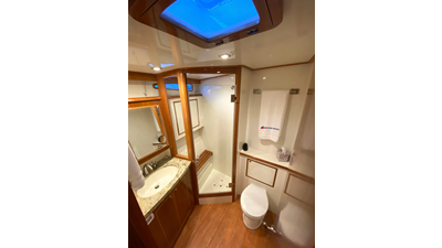 Mikelson 57 Luxury Sportfisher 22 