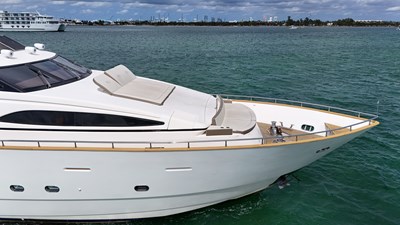 AZIMUT 100 7 100 Azimut _ Drone-8