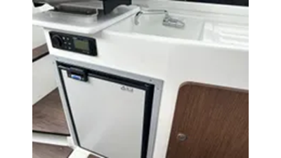 2023 Beneteau Antrares 7 OB V2 25 