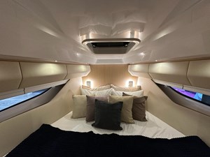 V30 HT Weekender 13 14_2023 30ft Vento Yacht V30 Weekender_twin engine