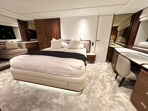 Princess X80 (X80034) 19 Master stateroom