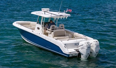 2020 Boston Whaler 330 Outrage 3 