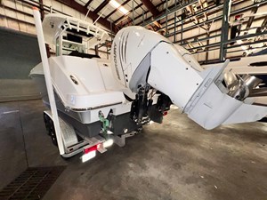 2018 Boston Whaler 280 Outrage 42 