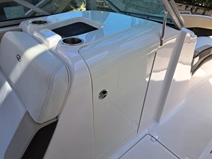 - 25 26_2014 27ft Regal 2700 Bowrider