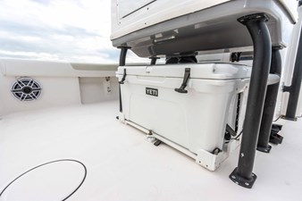 28' Caymas 281HB Center Console 54 