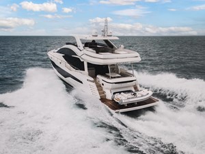 Yacht 8 Running