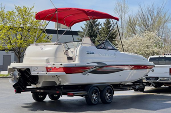 2022 Splendor 240 Platinum 9 10