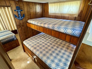 77 Sumerset 14 x 58 Aluminum Hull with Catwalks 47 