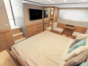 Chimaera 15 Master Stateroom