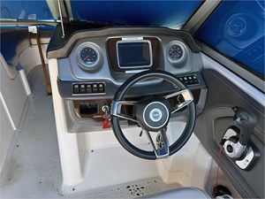 2017 CHAPARRAL SUNESTA SURF 5 