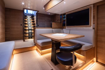 Canova 41 