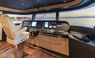 BEAUTE 29 Majesty Yacht 120 (BEAUTY)