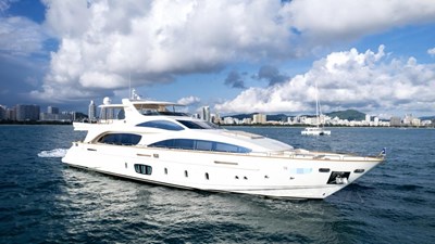 Azimut 105 0 