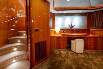 LADY YOUSRA 19 M/Y LADY YOUSRA SUNSEEKER 82 Master Cabin