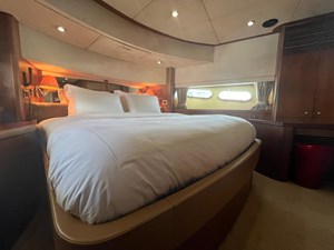 MAJOR AFFAIR 34 Sunseeker 90 Yacht Lower Deck Foreward Cabin