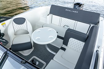Bayliner DX2000 12 