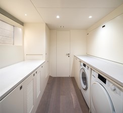 Horizon FD90 29 Horizon FD90 Hull 34 multi-use landery room with lots of counter space.