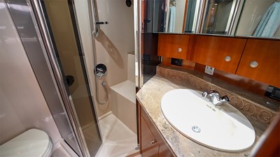 WONDERFUL WORLD 45 Guest head/vanity