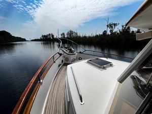 TALLULAH 46 Foredeck