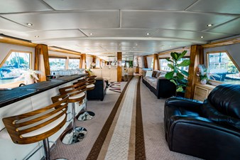 JUSTINE 20 24Interior