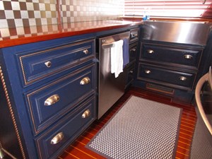 MY ALIBI 9 Custom Galley Cabinet 