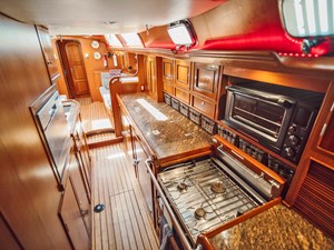 FREE RANGE 10  FREE RANGE 2008 Hylas 54, Galley Fwd