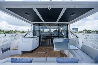 2022 Azimut S6 33 