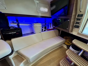 Two Roses 16 Cabin