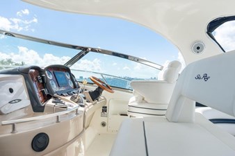 Sea Ray 420 Sundancer 19 