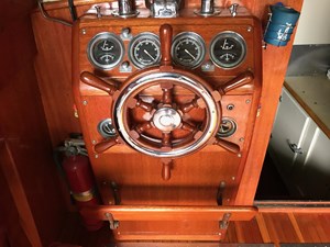 1954 Chris-Craft Commander 33 
