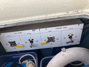 46' Hatteras 1976 19 image00019