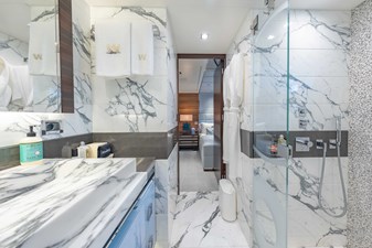 SUPERYACHT W 39 Twin Ensuite
