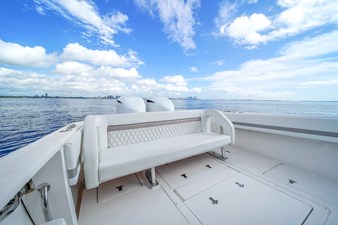 Intrepid 327 Center Console 26 32' Intrepid -3