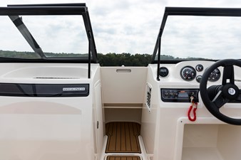 Bayliner VR4 25 
