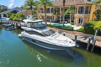 - 2 3_2018 59ft Sea Ray L590 Flybridge