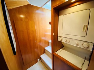 The Motley Crew 63 64_2003 57ft Navigator THE MOTLEY CREW