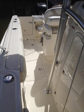 2007 Boston Whaler 240 Outrage 11 12