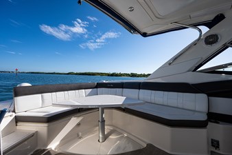 Irish Eyes III 19 35_searay_irish_eyes_deck_shots_29