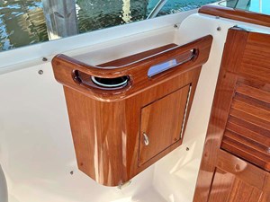 LUNA 24 LUNA, 2013 Hunt Yachts Harrier 36: Companion Console w Cubby