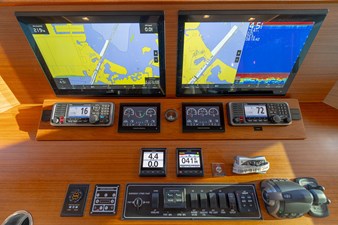 MARITIME 36 38. GARMIN ELECTRONICS