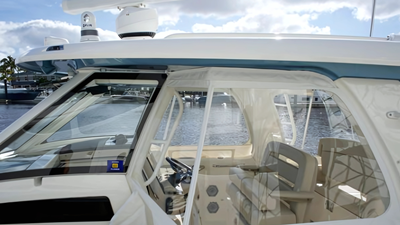 35 ft 2020 Boston Whaler 350 Realm, Yacht Kings 19 35 ft 2020 Boston Whaler 350 Realm (8)
