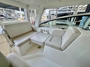 Two Roses 9 Cockpit
