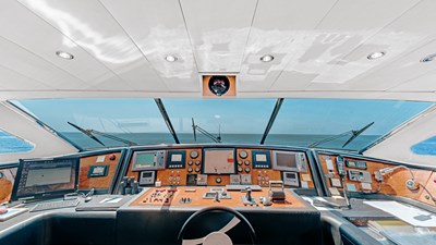 Champagne and caviar 15 