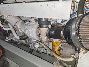 - 28 29_ 2001 38ft Mediterranean Convertible FRIDAYS 4 REEL 