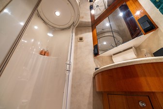 Outrageous  100 Hatteras 80