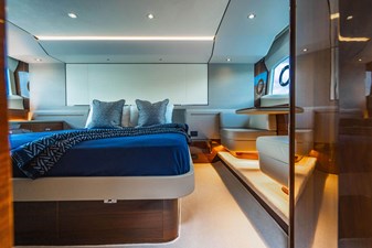 Endeavor 104 DSC06588