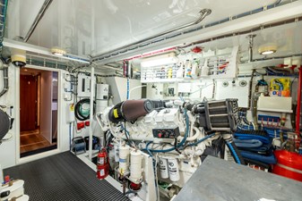 Outrageous  111 Hatteras 80